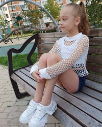 small girl Secret Stars